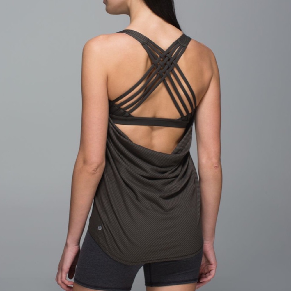 Lululemon | Wild TankBra Shelf With Pads
Dark Wren 8